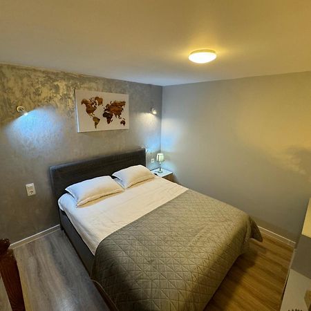 City Center Apartman Сату-Маре Экстерьер фото